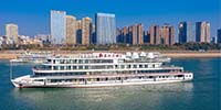 寶鷹集團熱烈祝賀載電量全球最大、充電技術屬世界首創的純電動游輪——“長江三峽1”成功首航